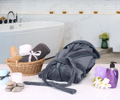 Detail of the waist tie on the men's fleece robe